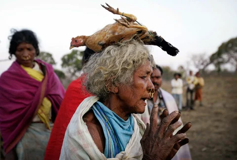 women during workship time