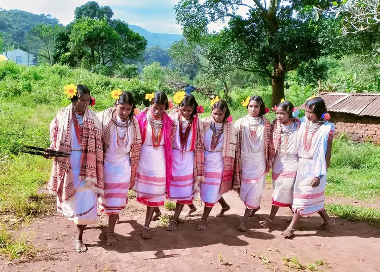 Dongaria women dancing 
